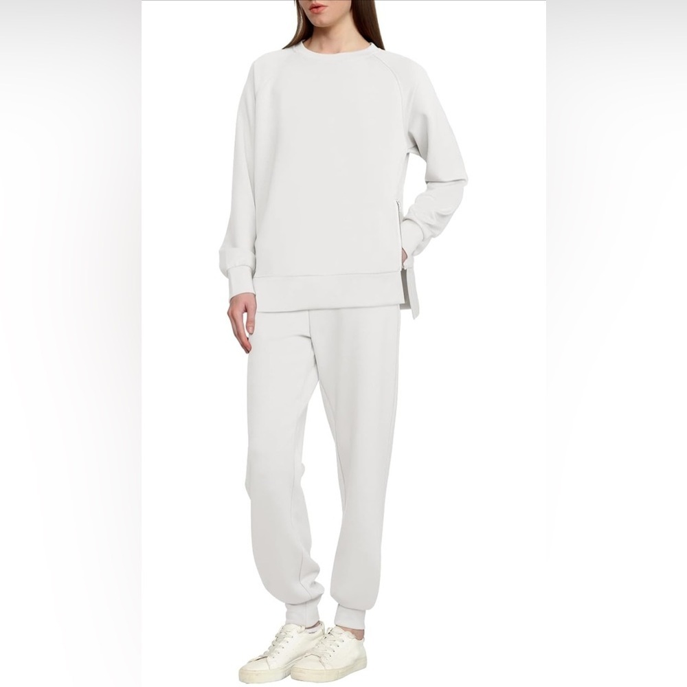 NWT- ANRABESS Womens 2 Piece Crewneck Sweatshirt & Jogger Sweatpants SIZE: Med